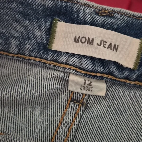 Stylish Light Blue Distressed Women mom Jeans - Picture 8 of 10